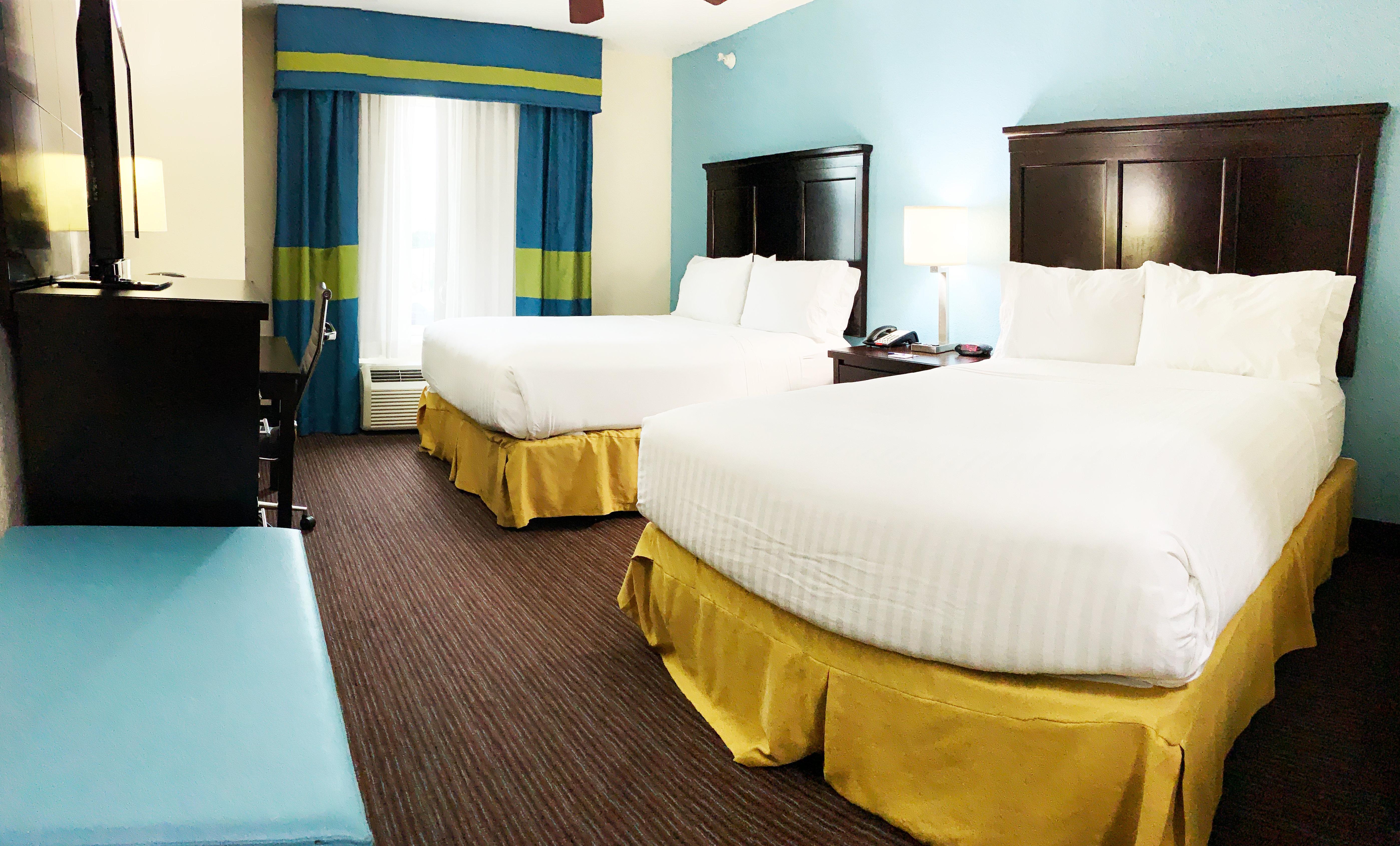 Holiday Inn Express Hotel & Suites Gainesville By Ihg Exterior photo