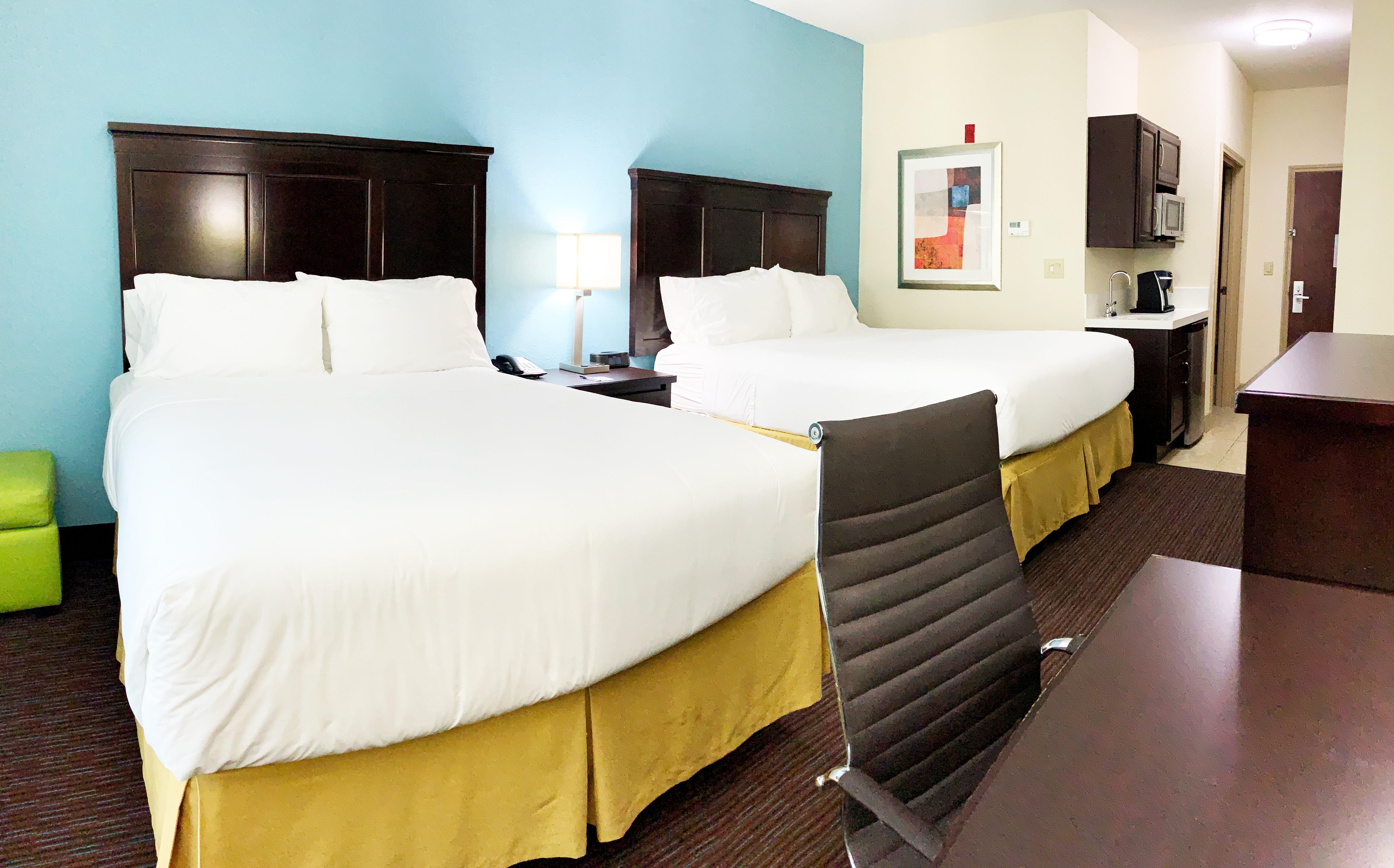 Holiday Inn Express Hotel & Suites Gainesville By Ihg Exterior photo