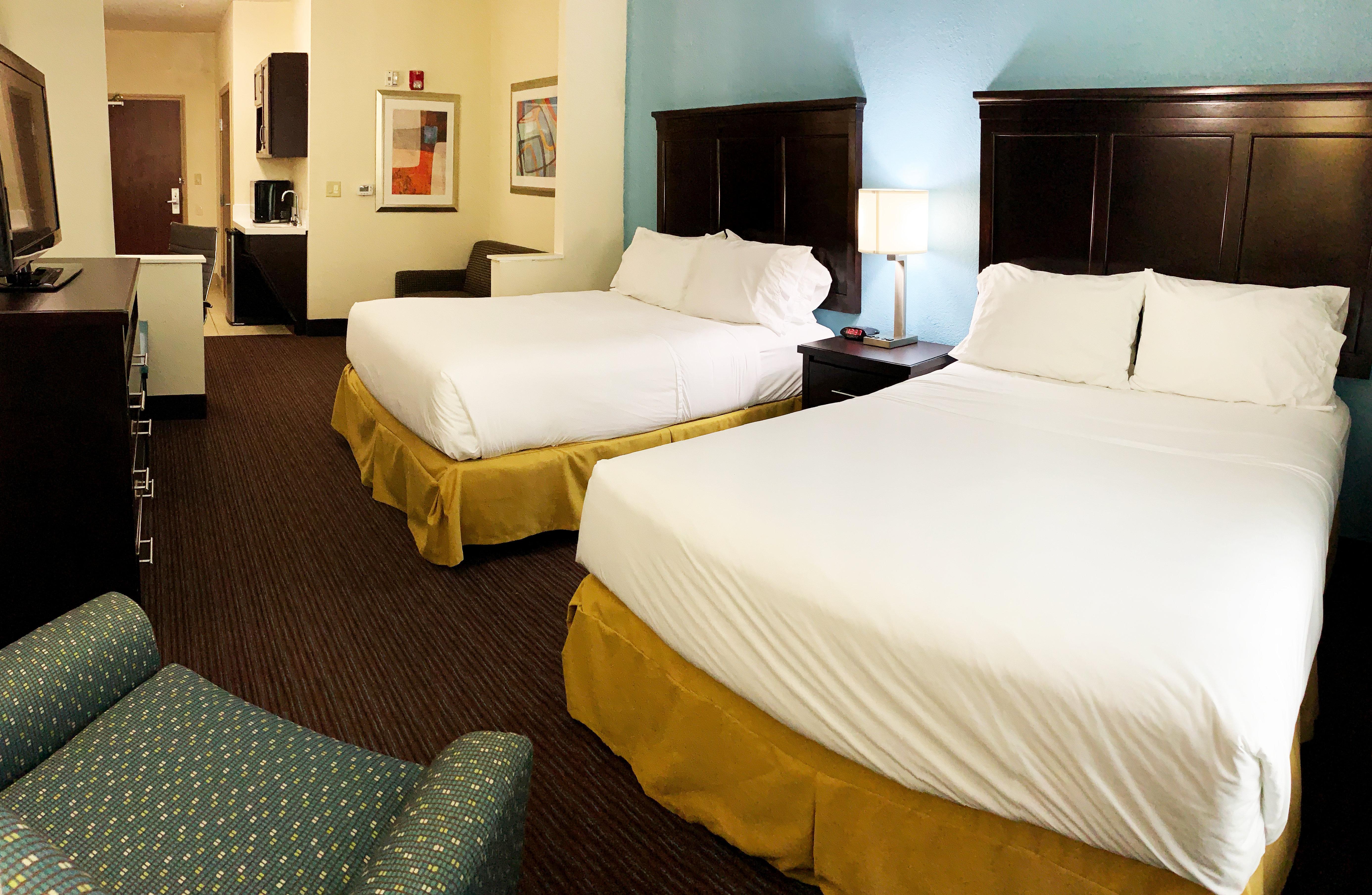Holiday Inn Express Hotel & Suites Gainesville By Ihg Exterior photo