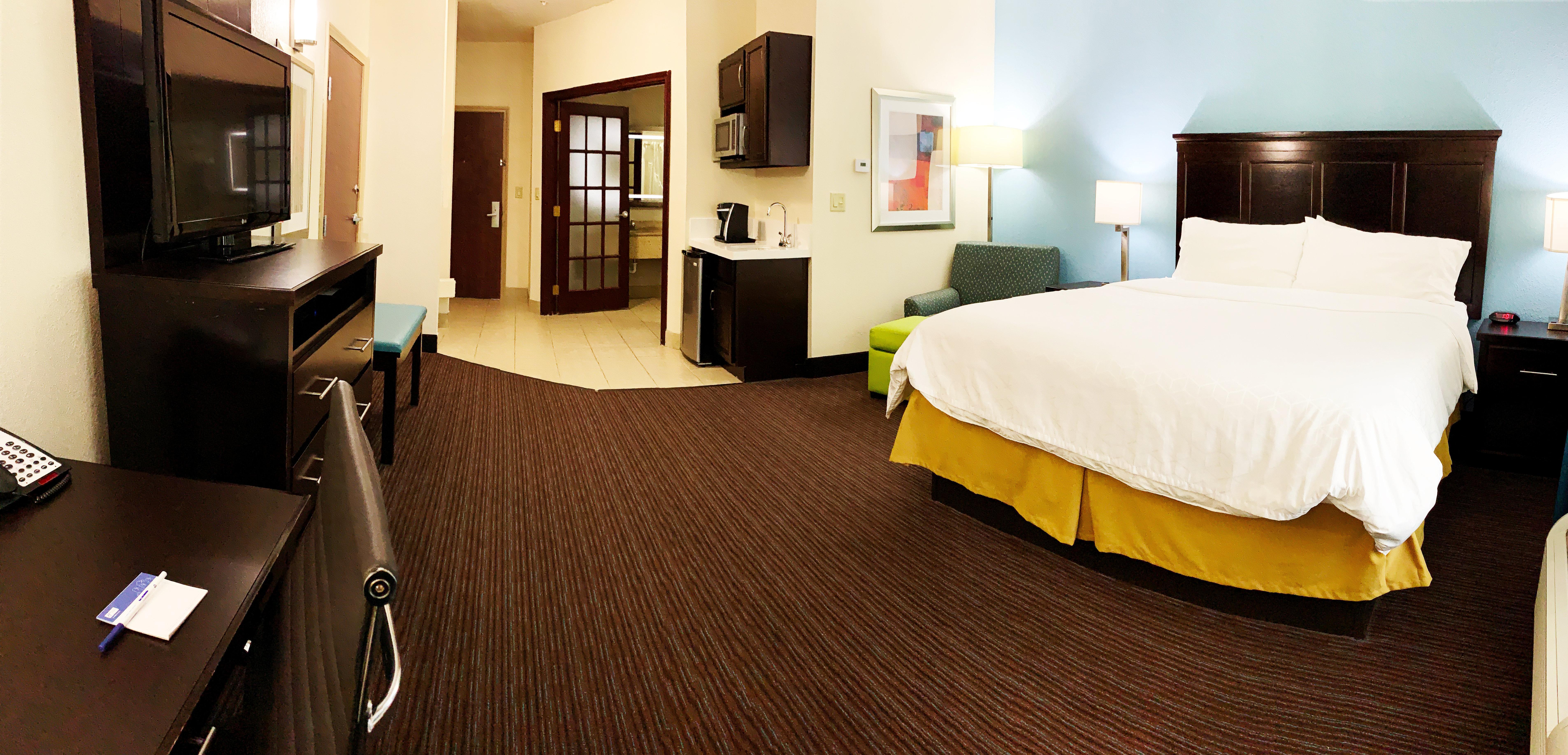 Holiday Inn Express Hotel & Suites Gainesville By Ihg Exterior photo